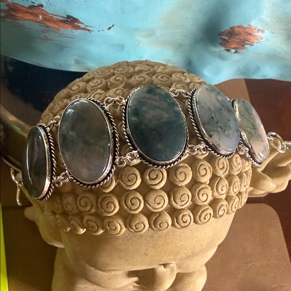 Beautiful genuine Moss Agate Stone
Silver plated bracelet